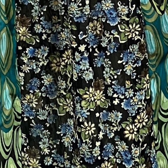 Sheer blouse - Picture 5 of 10